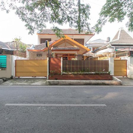 Hotel SPOT ON 3218 Bee Palm Family Malang Exterior foto