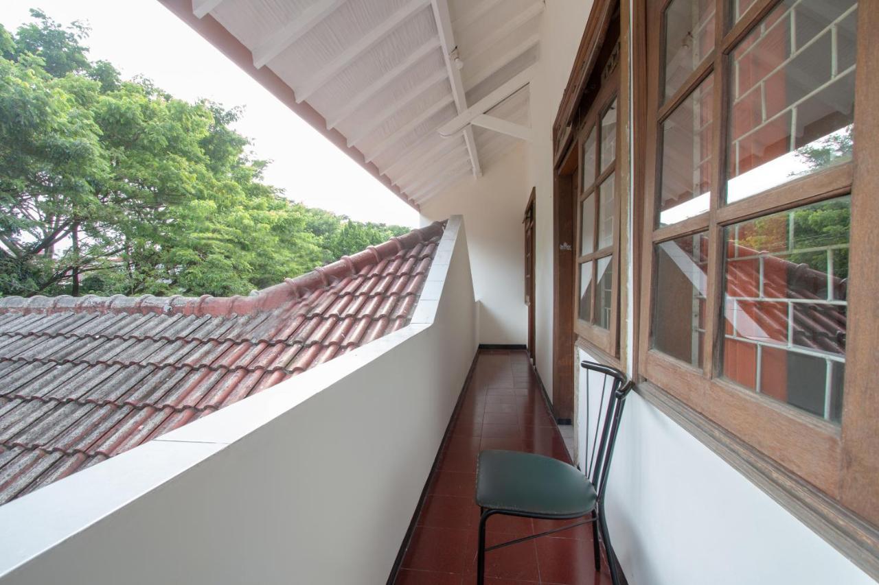 Hotel SPOT ON 3218 Bee Palm Family Malang Exterior foto